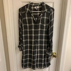 Old Navy Charcoal plaid button-up dress